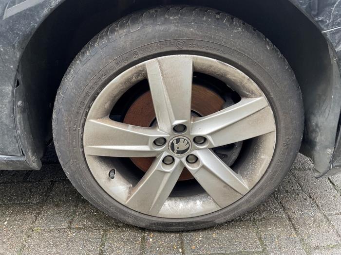 Skoda Fabia III 1.2 TSI 16V Vehículo de desguace (2016, Negro)