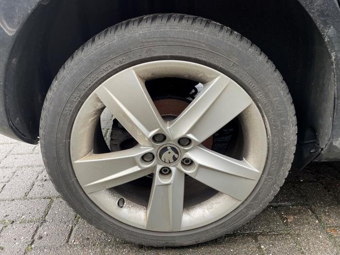Skoda Fabia III 1.2 TSI 16V Vehículo de desguace (2016, Negro)