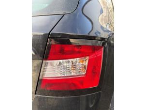 Skoda Fabia III 1.2 TSI 16V Vehículo de desguace (2016, Negro)