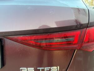 Audi A3 Sportback 1.5 35 TFSI 16V Mild Hybrid Samochód złomowany (2020, Purpurowy)