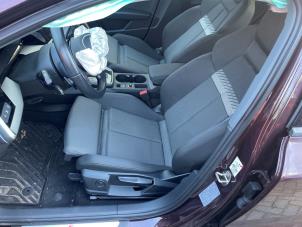 Audi A3 Sportback 1.5 35 TFSI 16V Mild Hybrid Samochód złomowany (2020, Purpurowy)