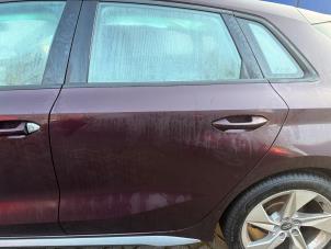 Audi A3 Sportback 1.5 35 TFSI 16V Mild Hybrid Samochód złomowany (2020, Purpurowy)
