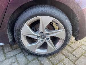 Audi A3 Sportback 1.5 35 TFSI 16V Mild Hybrid Samochód złomowany (2020, Purpurowy)