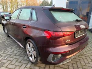 Audi A3 Sportback 1.5 35 TFSI 16V Mild Hybrid Samochód złomowany (2020, Purpurowy)