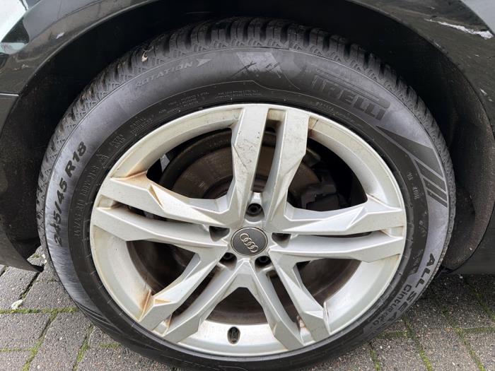 Audi A4 Avant 2.0 TFSI 16V Schrottauto (2017, Schwarz)