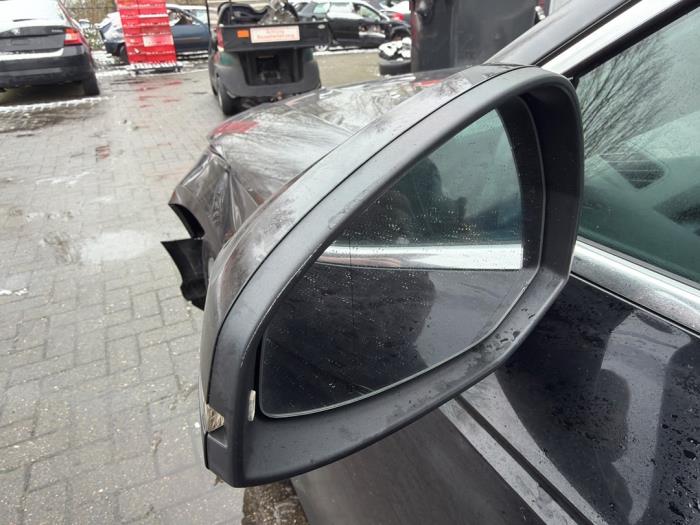 Audi A4 Avant 2.0 TFSI 16V Schrottauto (2017, Schwarz)