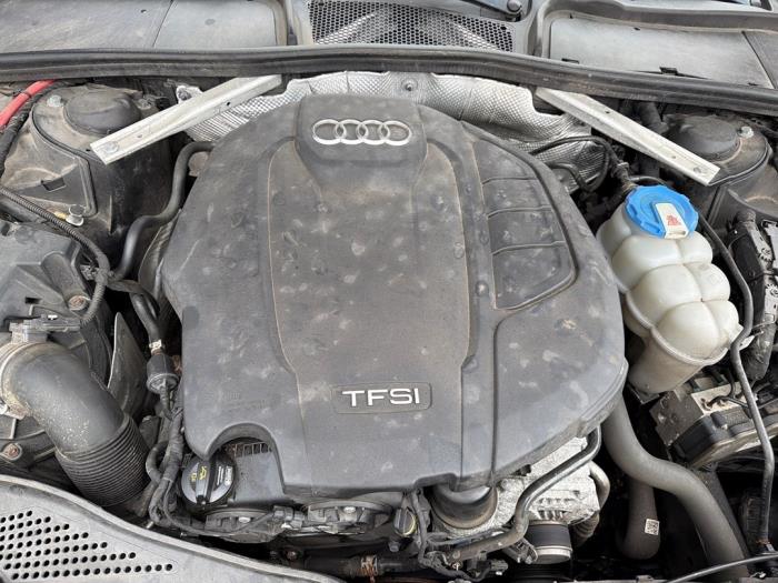 Audi A4 Avant 2.0 TFSI 16V Schrottauto (2017, Schwarz)