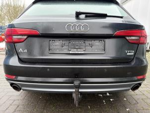 Audi A4 Avant 2.0 TFSI 16V Schrottauto (2017, Schwarz)