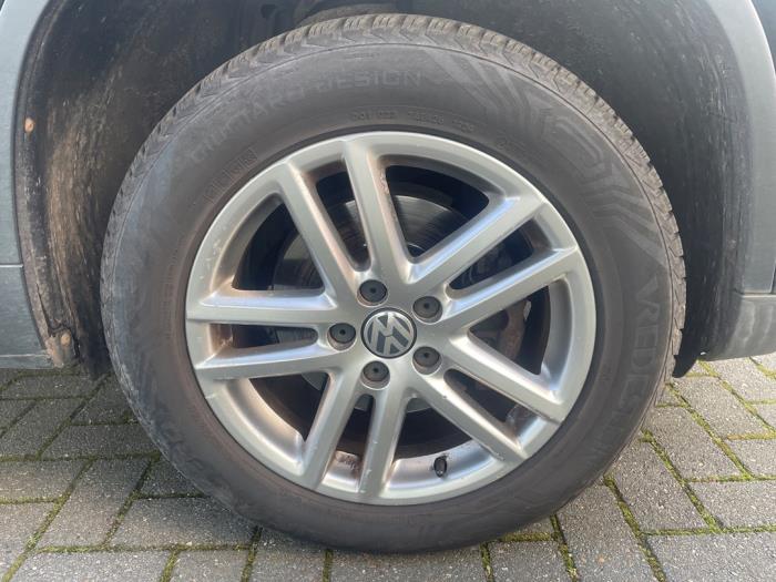 Volkswagen Tiguan 2.0 TSI 16V 4Motion Vehículo de desguace (2009, Negro)
