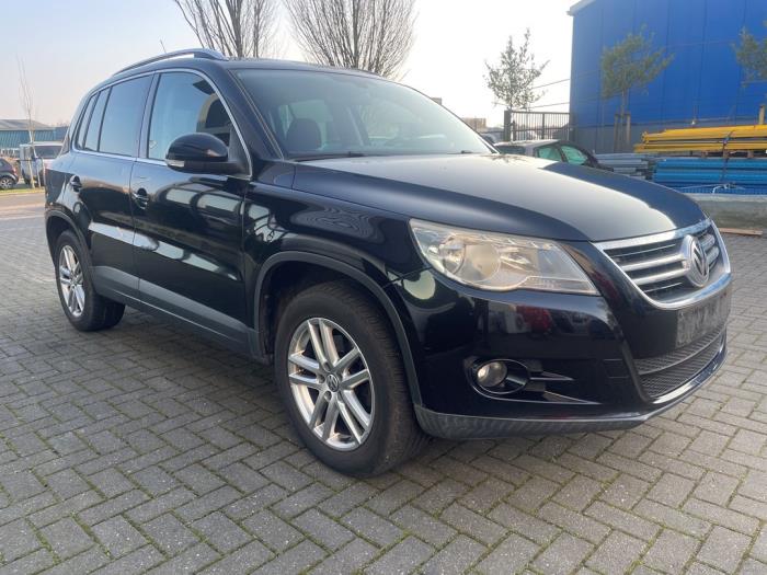 Volkswagen Tiguan 2.0 TSI 16V 4Motion Vehículo de desguace (2009, Negro)
