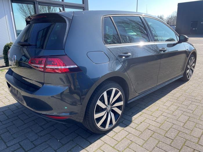 Volkswagen Golf VII 1.4 GTE 16V Épave (2015, Noir)