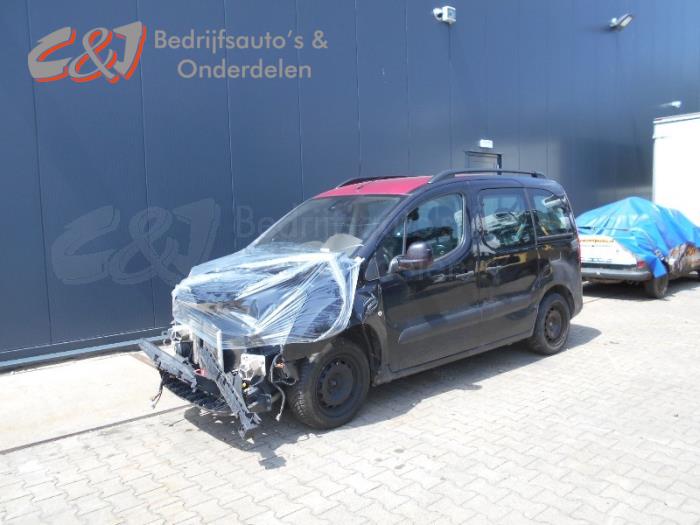 Peugeot Partner Tepee 1.6 HDI 75 Schrottauto (2010, Schwarz)