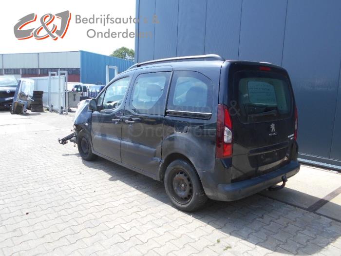 Peugeot Partner Tepee 1.6 HDI 75 Schrottauto (2010, Schwarz)