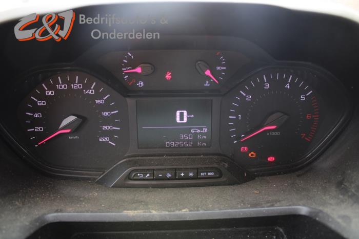 Peugeot Partner 1.5 BlueHDi 100 Épave (2020, Blanc)