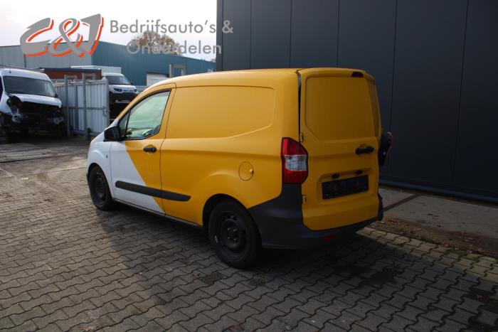 Ford Transit Courier 1.6 TDCi Schrottauto (2015, Weiß)