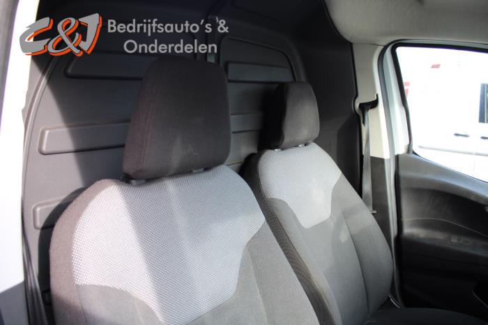 Ford Transit Courier 1.6 TDCi Schrottauto (2015, Weiß)