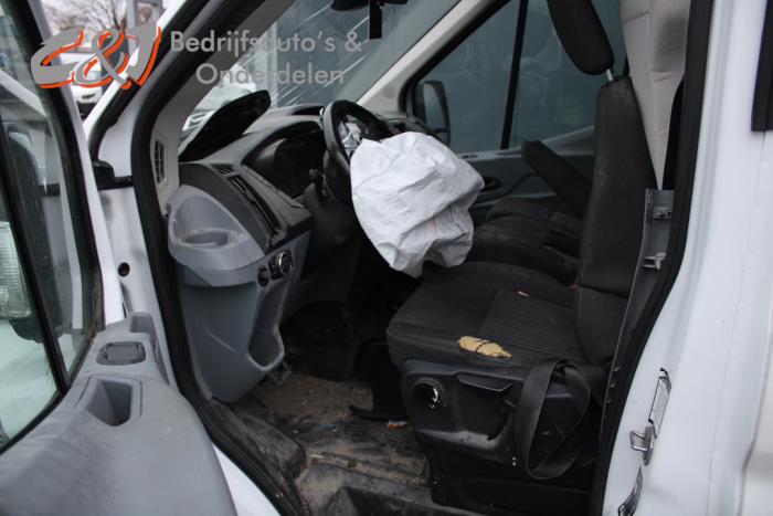 Ford Transit 2.0 TDCi 16V Eco Blue 170 Schrottauto (2018, Weiß)