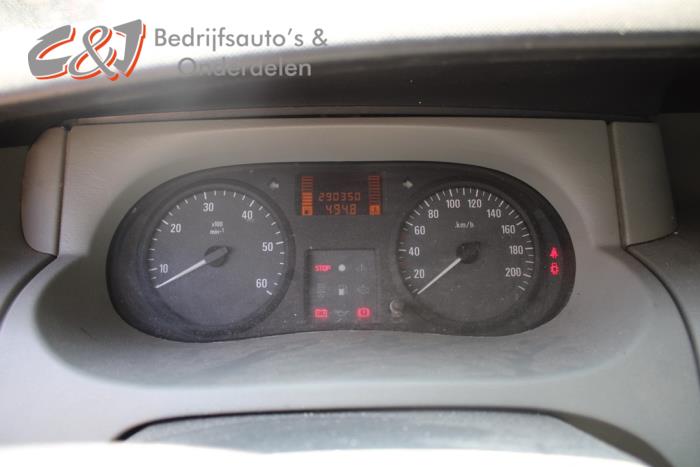 Opel Vivaro 1.9 DTI 16V Épave (2005, Blanc)