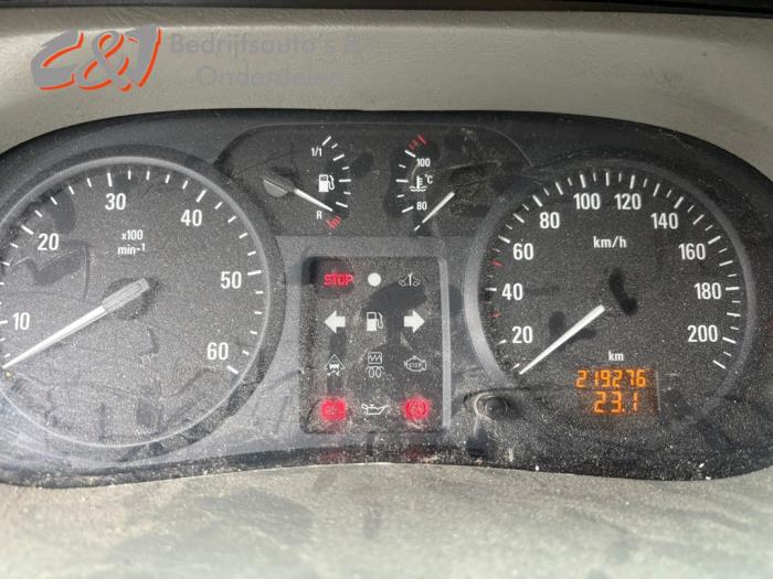 Opel Vivaro 1.9 DI Vehículo de desguace (2004, Blanco)