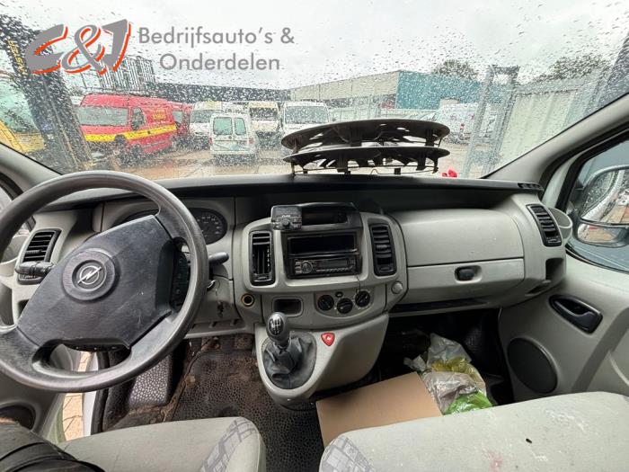Opel Vivaro 1.9 DI Vehículo de desguace (2004, Blanco)