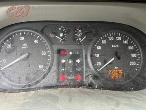 Opel Vivaro 1.9 DI Vehículo de desguace (2004, Blanco)