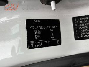 Opel Vivaro 1.9 DI Vehículo de desguace (2004, Blanco)
