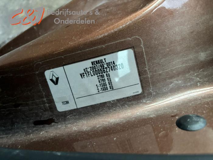 Renault Trafic 1.6 dCi 145 Twin Turbo Skrotfordon (2019, BRUIN)