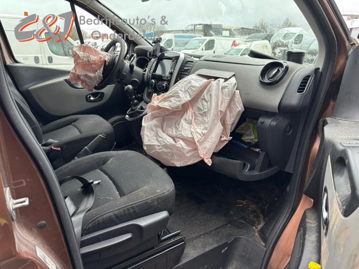 Renault Trafic 1.6 dCi 145 Twin Turbo Skrotfordon (2019, BRUIN)