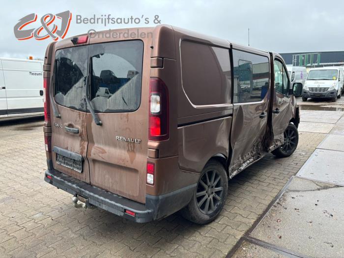 Renault Trafic 1.6 dCi 145 Twin Turbo Skrotfordon (2019, BRUIN)