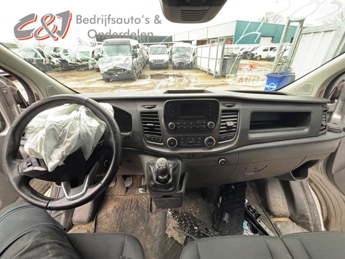 Ford Transit Custom 2.0 TDCi 16V Eco Blue 130 Épave (2020, Gris argenté)