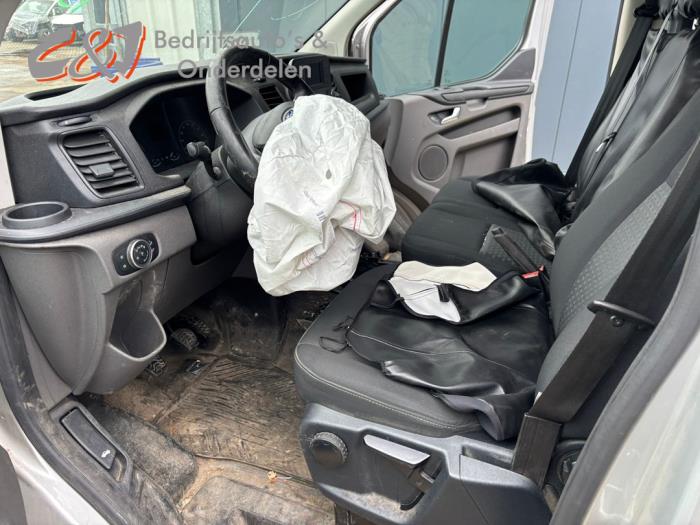 Ford Transit Custom 2.0 TDCi 16V Eco Blue 130 Épave (2020, Gris argenté)
