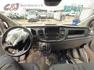 Ford Transit Custom 2.0 TDCi 16V Eco Blue 130 Épave (2020, Gris argenté)