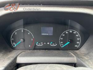 Ford Transit Custom 2.0 TDCi 16V Eco Blue 130 Épave (2020, Gris argenté)