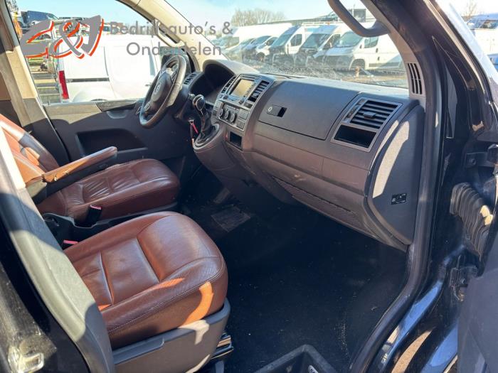 Volkswagen Transporter T6 2.0 TDI DRF 4Motion Épave (2016, Noir)