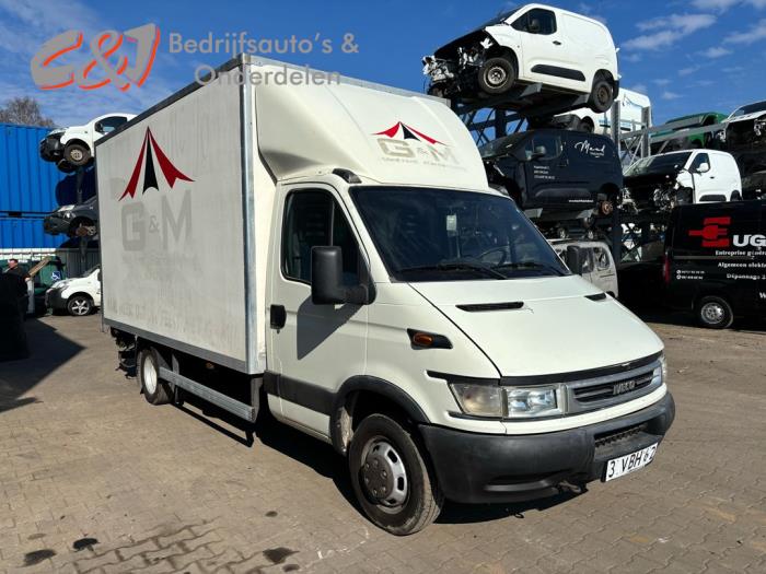 Iveco New Daily IV 35C12,S12 Épave (2006, Blanc)