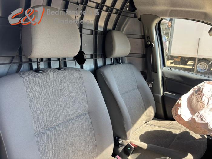 Dacia Logan Express 1.6 Samochód złomowany (2010, Niebieski)