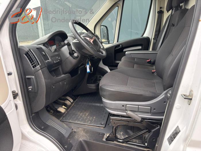 Citroen Jumper 2.2 Blue HDi 140 Vehículo de desguace (2023, Blanco)