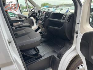 Citroen Jumper 2.2 Blue HDi 140 Vehículo de desguace (2023, Blanco)