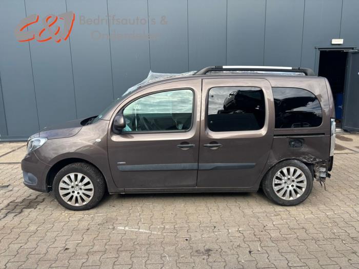 Mercedes Citan 1.5 109 CDI Crewbus Vehículo de desguace (2016, Marrón)