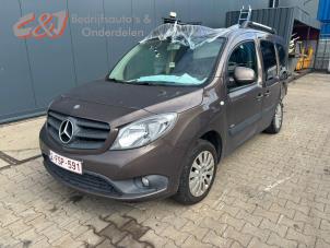 Mercedes Citan 1.5 109 CDI Crewbus Vehículo de desguace (2016, Marrón)