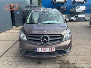 Mercedes Citan 1.5 109 CDI Crewbus Vehículo de desguace (2016, Marrón)