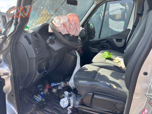 Renault Master III 2.3 dCi 170 16V FWD Samochód złomowany (2018, Srebrny)