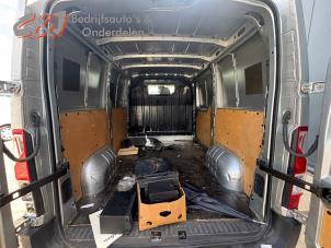 Renault Master III 2.3 dCi 170 16V FWD Samochód złomowany (2018, Srebrny)