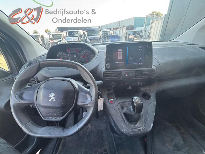 Peugeot Partner 1.6 BlueHDi 100 Épave (2019, Noir)