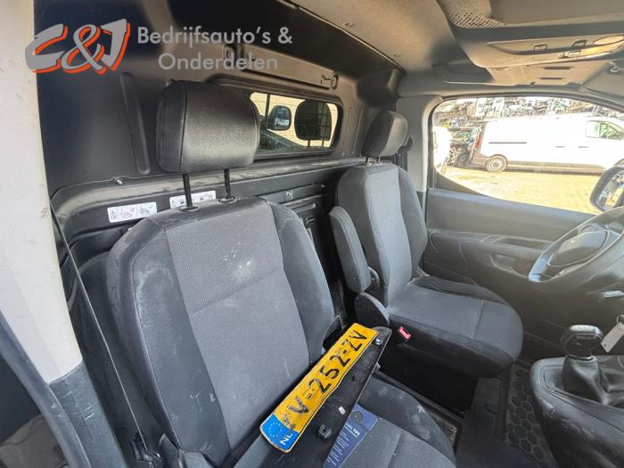 Peugeot Partner 1.6 BlueHDi 100 Épave (2019, Noir)