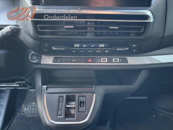 Opel Vivaro 2.0 Diesel 145 Samochód złomowany (2024, Bialy, Bialy)