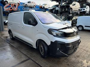 Opel Vivaro 2.0 Diesel 145 Samochód złomowany (2024, Bialy, Bialy)