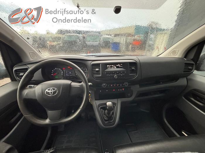 Toyota ProAce 2.0 D-4D 122 16V Worker Épave (2017, Noir)