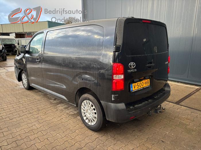 Toyota ProAce 2.0 D-4D 122 16V Worker Épave (2017, Noir)