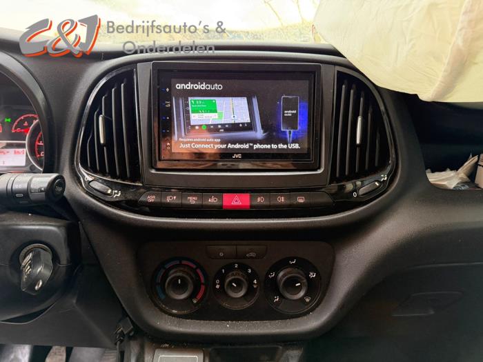 Fiat Doblo Cargo 1.3 MJ 16V DPF Euro 5 Vehículo de desguace (2016, Metálico)